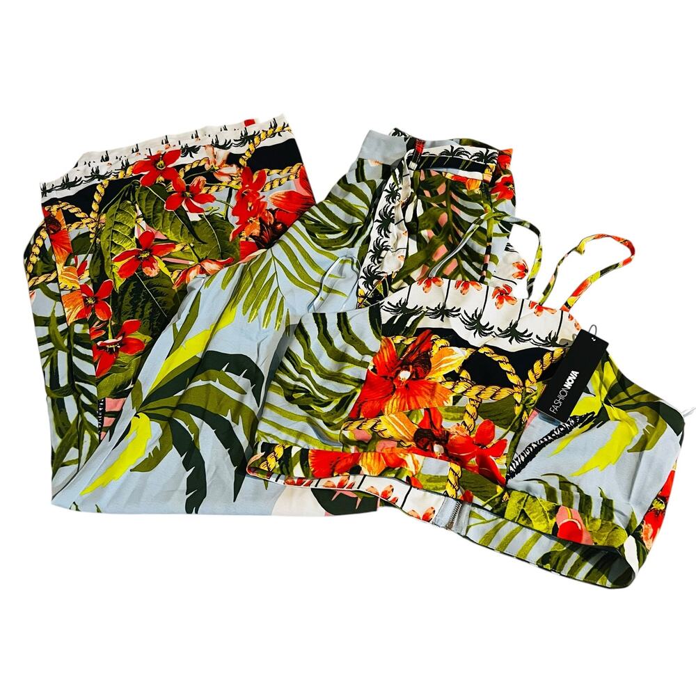 Fashion Nova On A Vacay Tropical Print Top Pants Set Size M Medium NWT - Picture 2 of 11